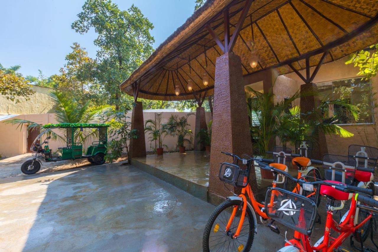 Sterling Padam Pench Hotel Khawasa Exterior photo