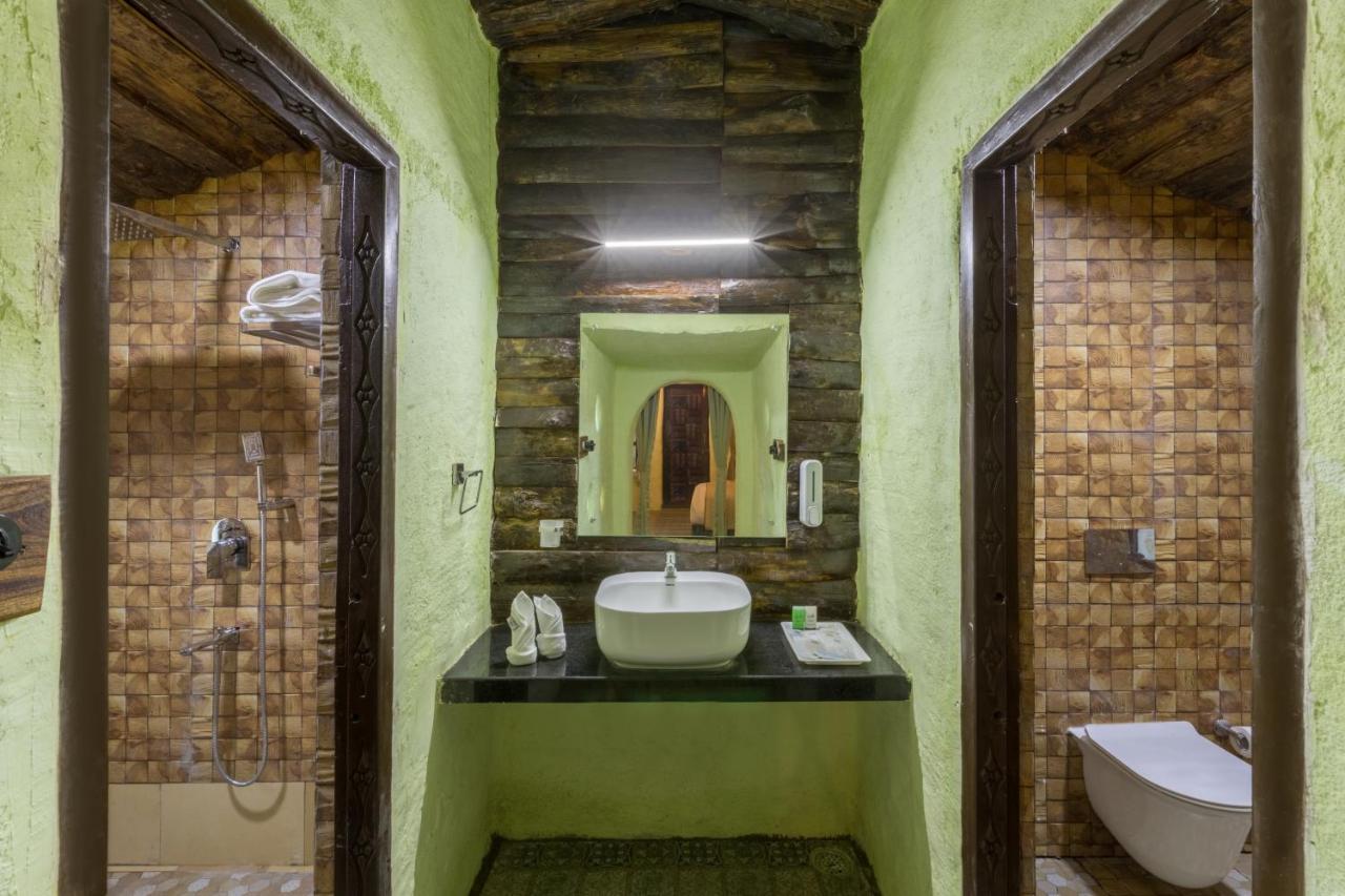 Sterling Padam Pench Hotel Khawasa Exterior photo